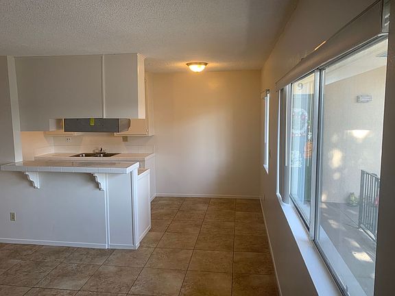 3rd image of 1742 Obispo Ave Unit 8