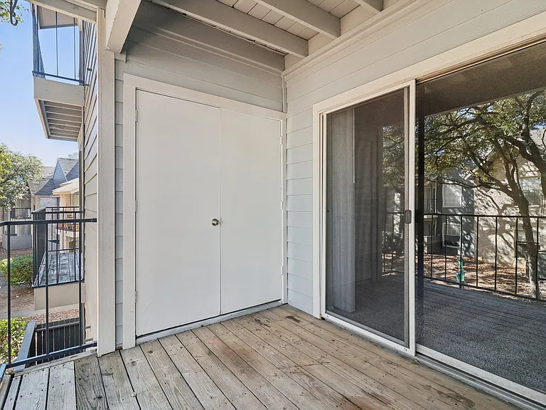 Rock Canyon Apartments — Photo 35