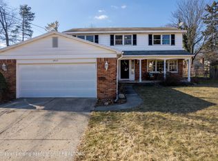 2517 Wyckham Dr, Lansing, MI 48906