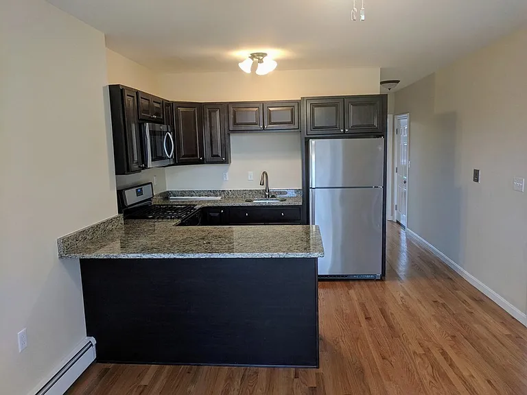 80 Havre St #2 — Photo 4