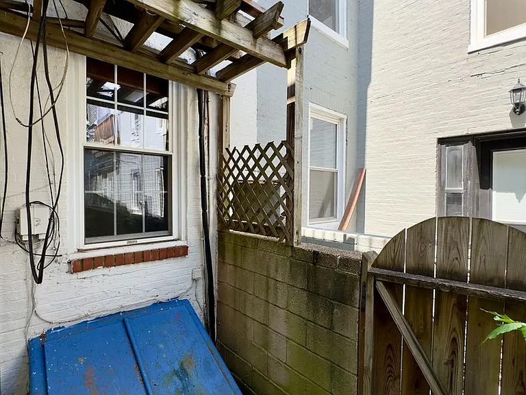 331 S Ann St — Photo 42