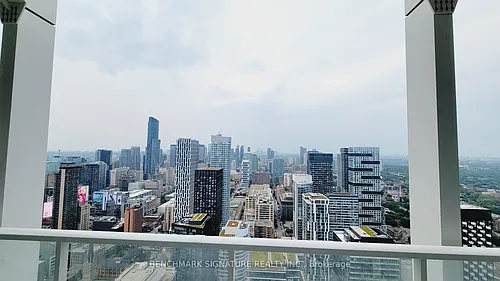 88 Queen St E #5515 Photo 1