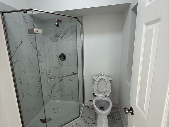 4th image of 128 Campbell Ave #3