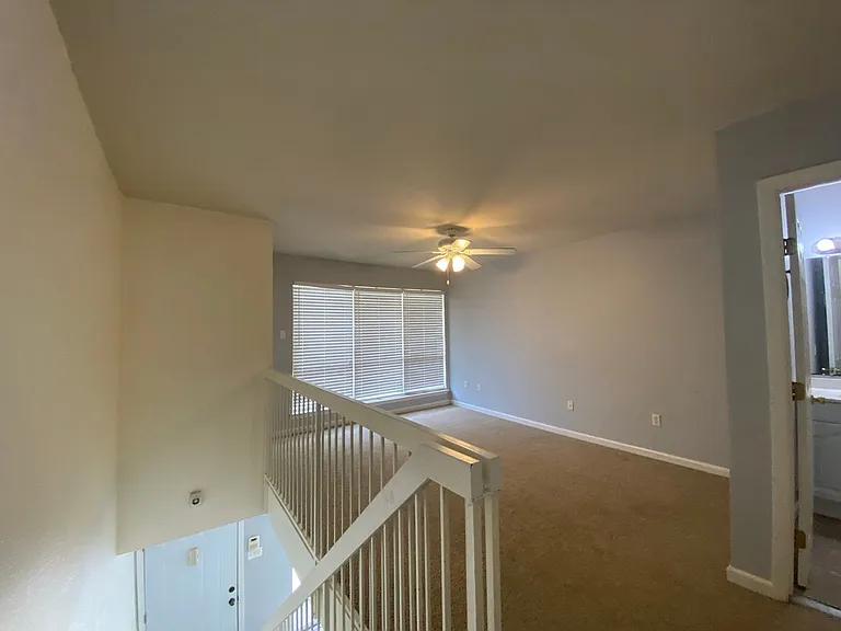 454 W Parker Blvd #B9 — Photo 5