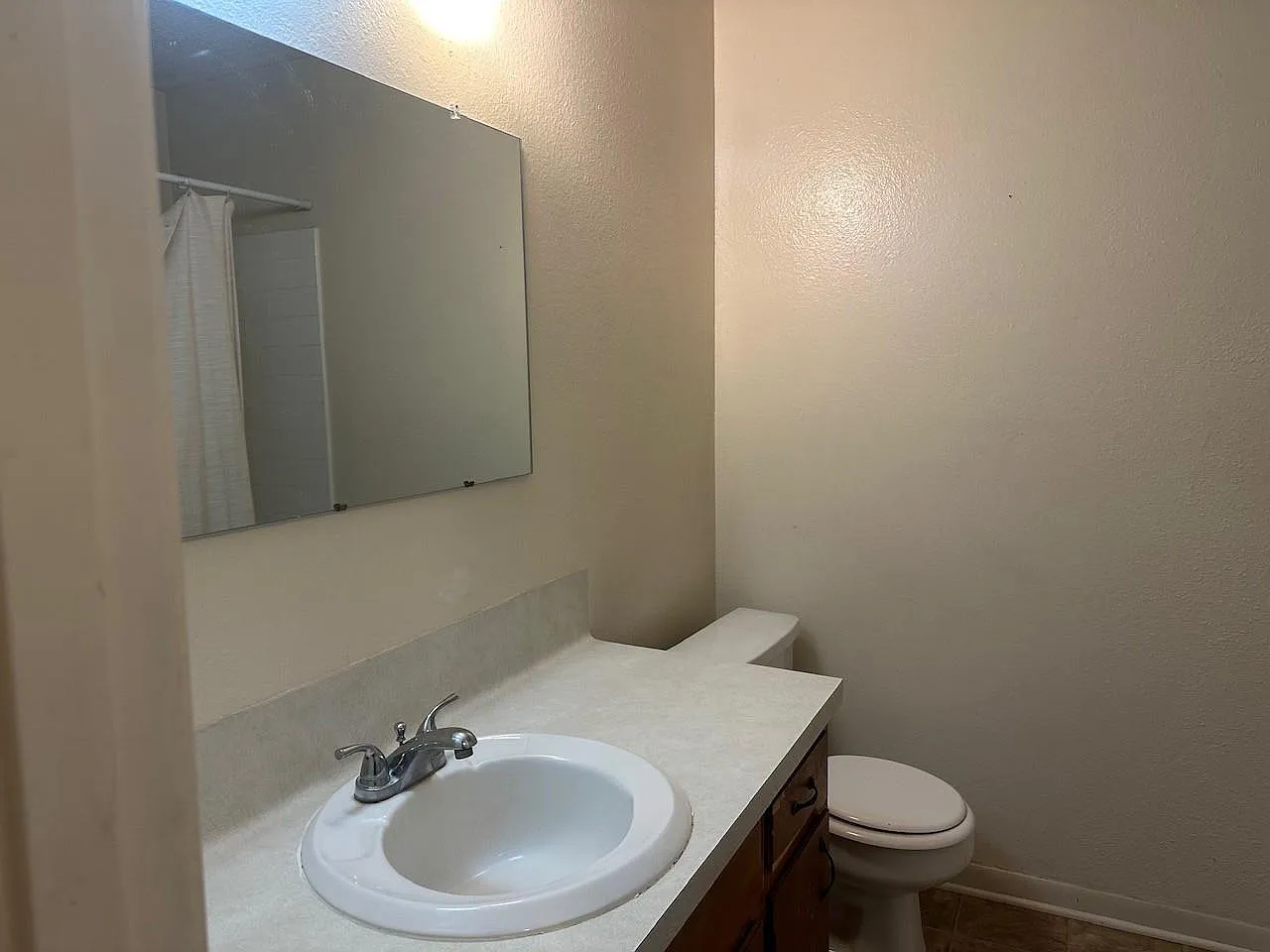2 bed, 1.0 bath, 819 sqft, $1,100 — Photo 4