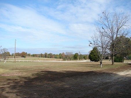 5th image of 21 Pine Knoll Ln