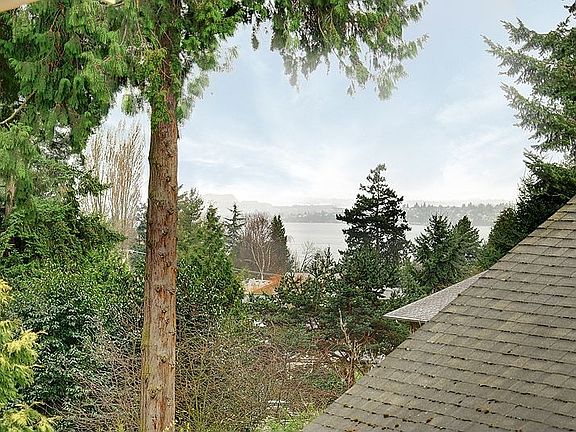 4th image of 11228 NE 67th St