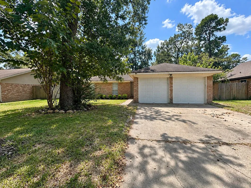 3439 Valerie Ln