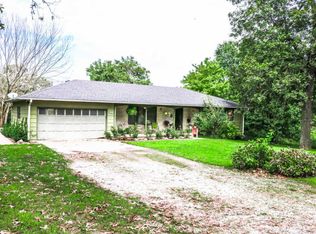 16156 Hickory Dr, Neosho, MO 64850