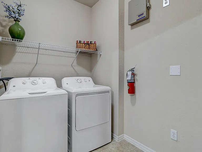 Spacious Laundry Room with Full Size Washer/Dryer
