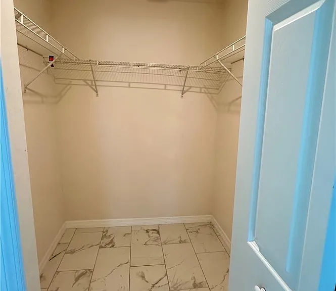 3305 SW 15th Pl — Photo 11