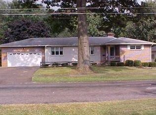 93 Howard St, Doylestown, OH 44230