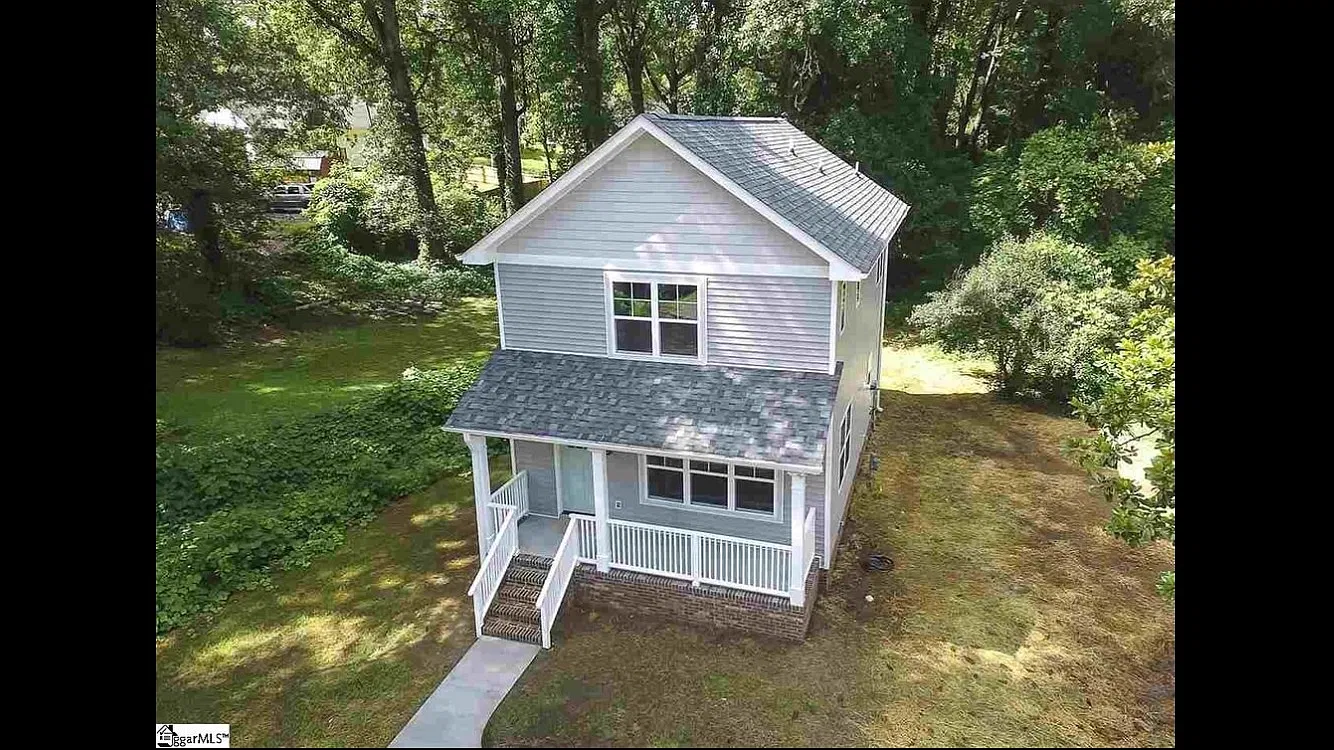 3 bed, 1600 sqft, $2,500 — Photo 1
