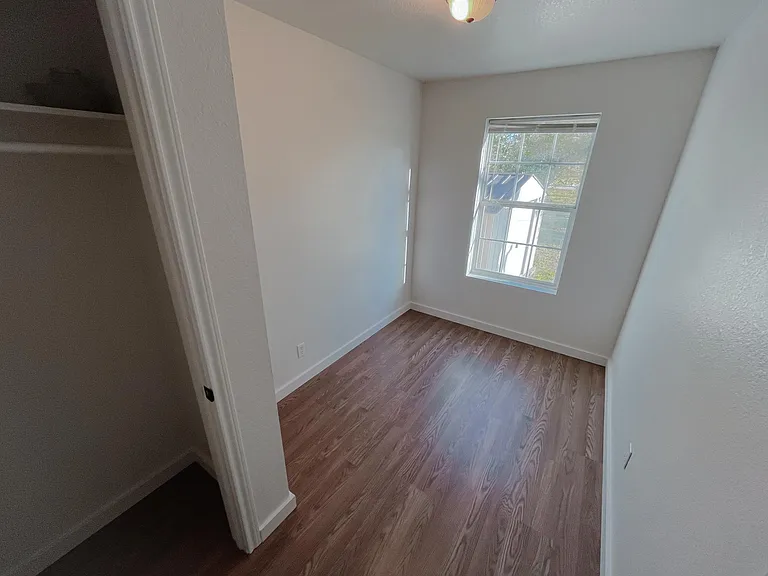 101 Sweeney Ave — Photo 17