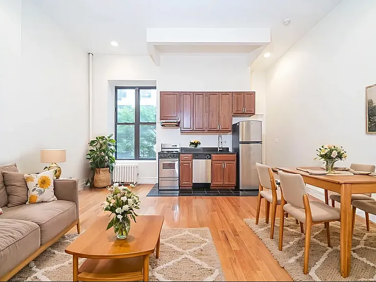24 W 88th St #4 — Photo 1