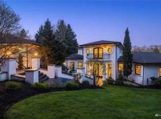 8430 Hunts Point Ln, Bellevue, WA 98004