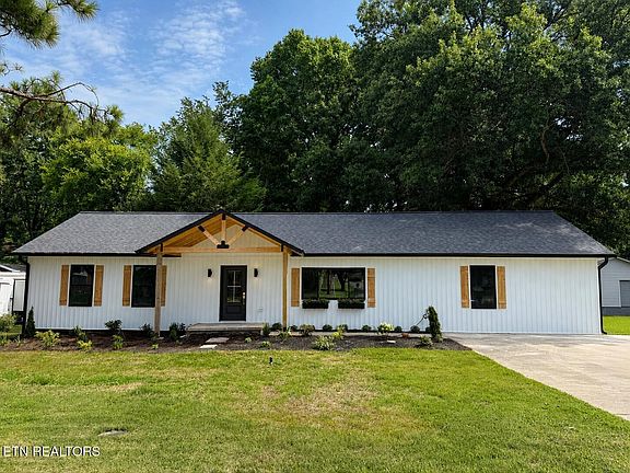2nd image of 412 Sherwood Dr