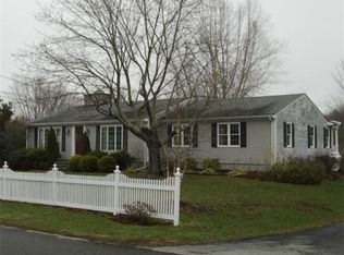 24 Kinnicutt Ave, Warren, RI 02885