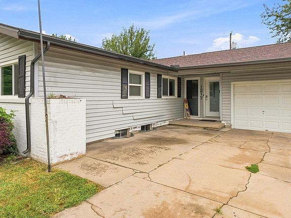 4th image of 1217 W Dallas St