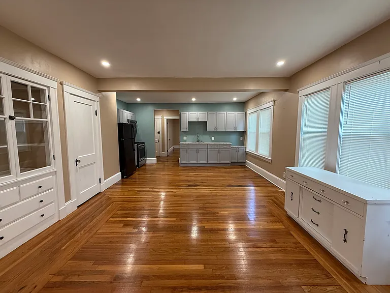4029 Washington St #1-R — Photo 5