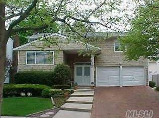 3544 Milburn Ave, Baldwin, NY 11510