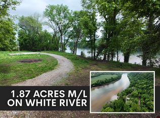 1566 Riverview Dr, Norfork, AR 72658