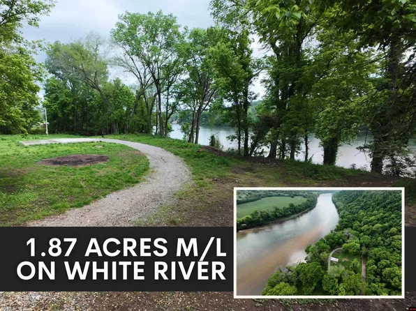 1566 Riverview Dr, Norfork, AR 72658