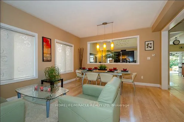 30 Masters Green Cres — Photo 7