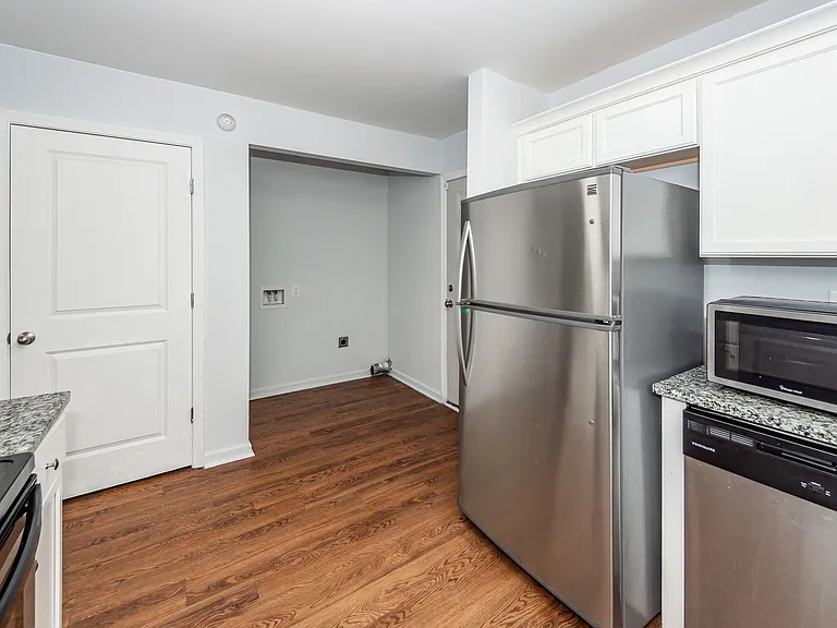 211 White St #B — Photo 14