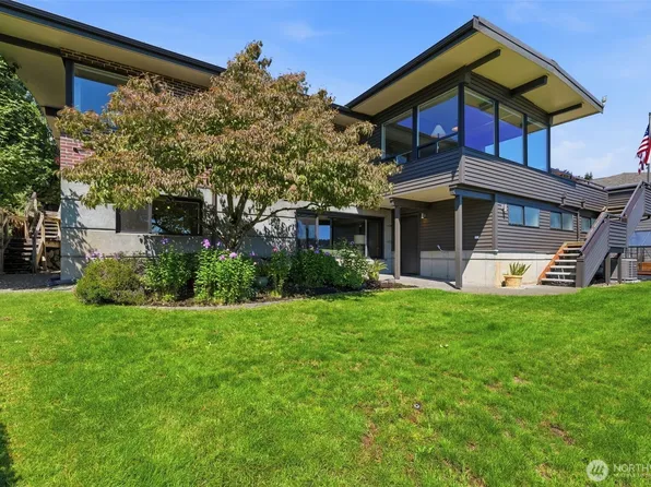8125 Bayridge Avenue, Gig Harbor, WA 98332