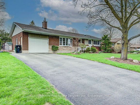 3rd image of 8 Bluejay Rd