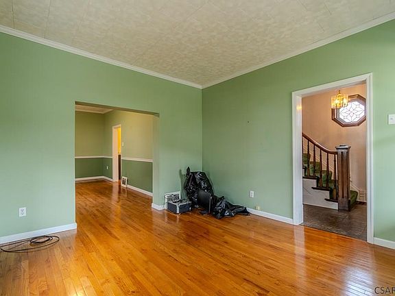5th image of 551 Russell Ave