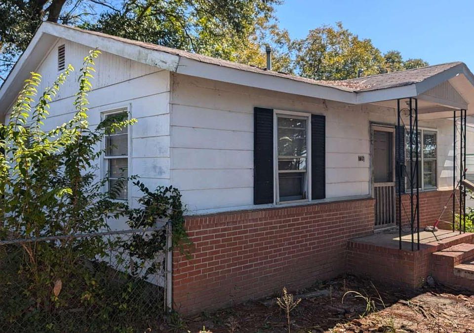 2nd image of 736 Key St