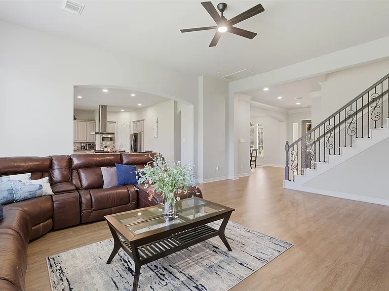 18800 N Bee Cave Springs Cir — Photo 8