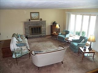 3rd image of 54 Sheffield Dr