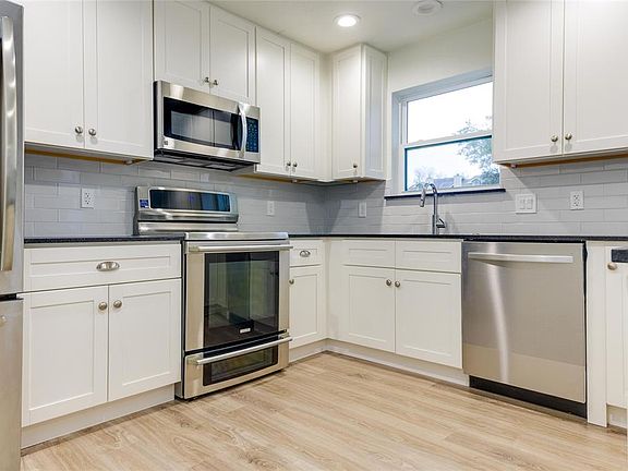 3rd image of 3420 McFarlin Blvd Unit 3