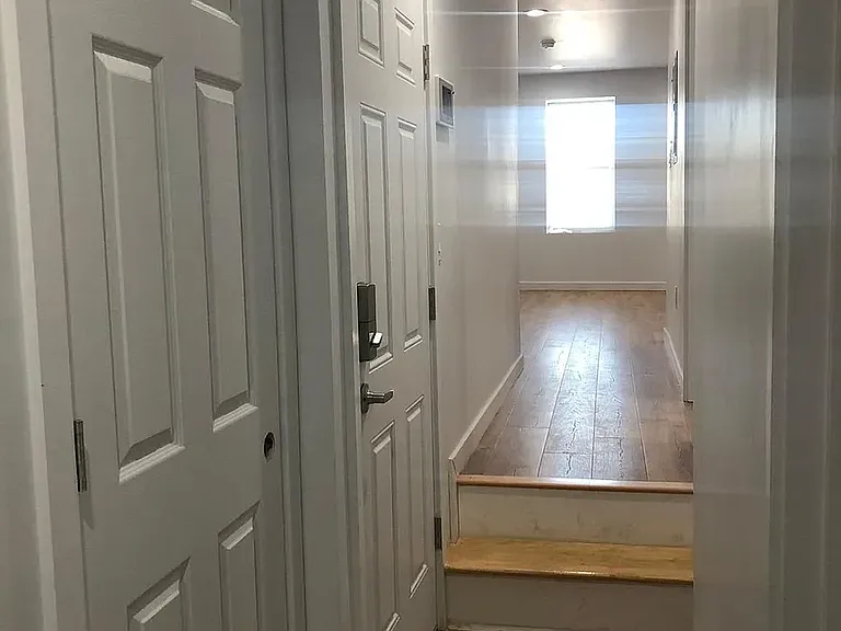 2904 Poplar St #3 — Photo 5