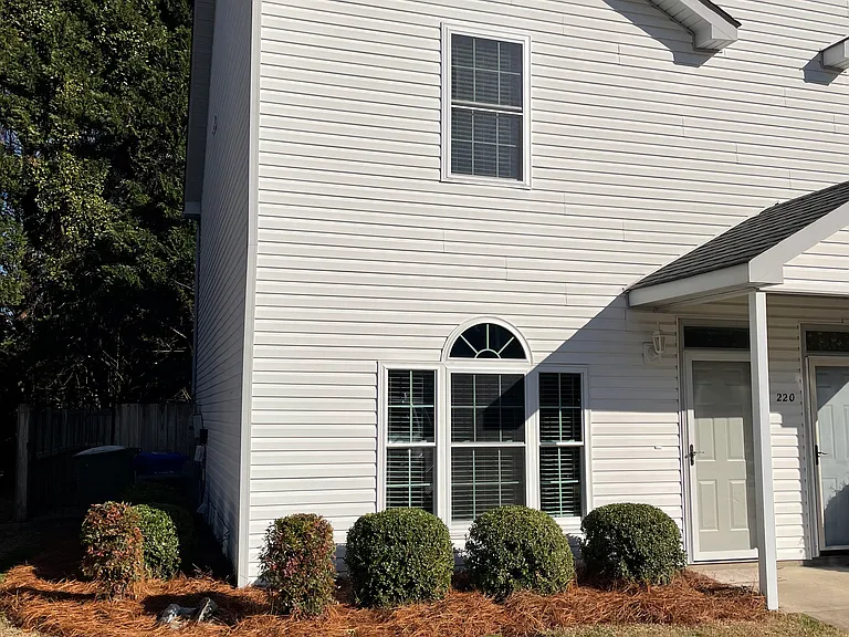 220 Cape Point Ln #A — Photo 2