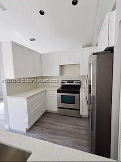 4th image of 1486 Mira Vista Cir