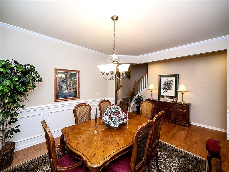 2nd image of 5026 Kinross Ln