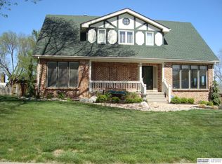 9304 Drexel St, Omaha, NE 68127