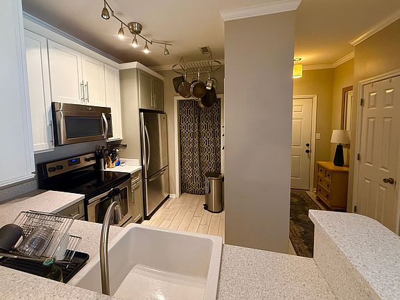 5th image of 1600 Long Grove Dr APT 415