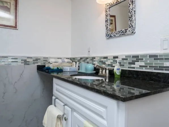 2821 NE 163rd St, North Miami Beach, FL