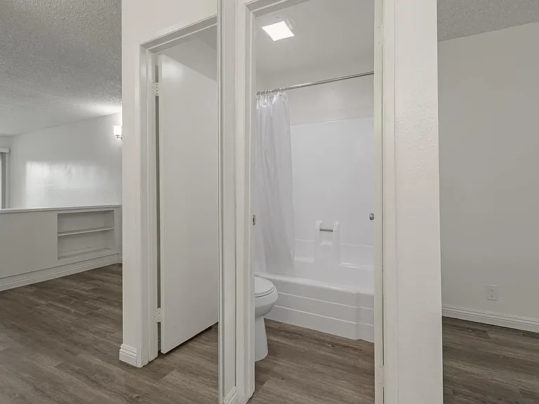 Park Place Apartments — Photo 28