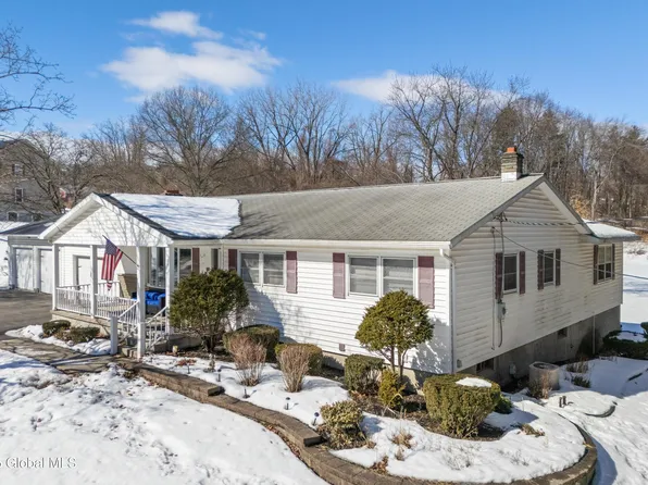 109 Vosburgh Road, Mechanicville, NY 12118