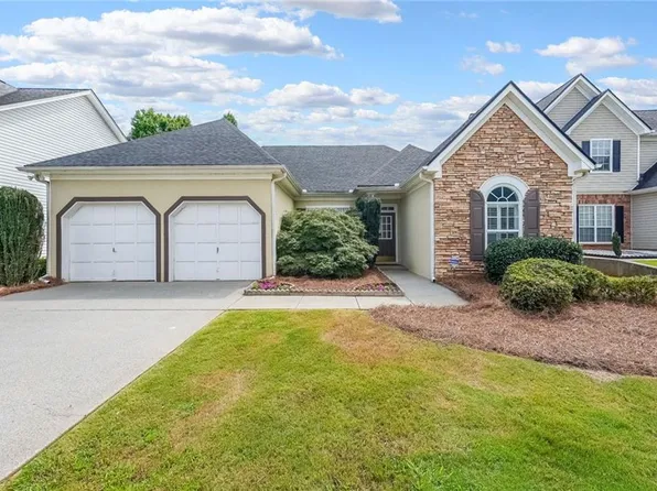 52 Lakebrooke Ln, Marietta, GA 30066