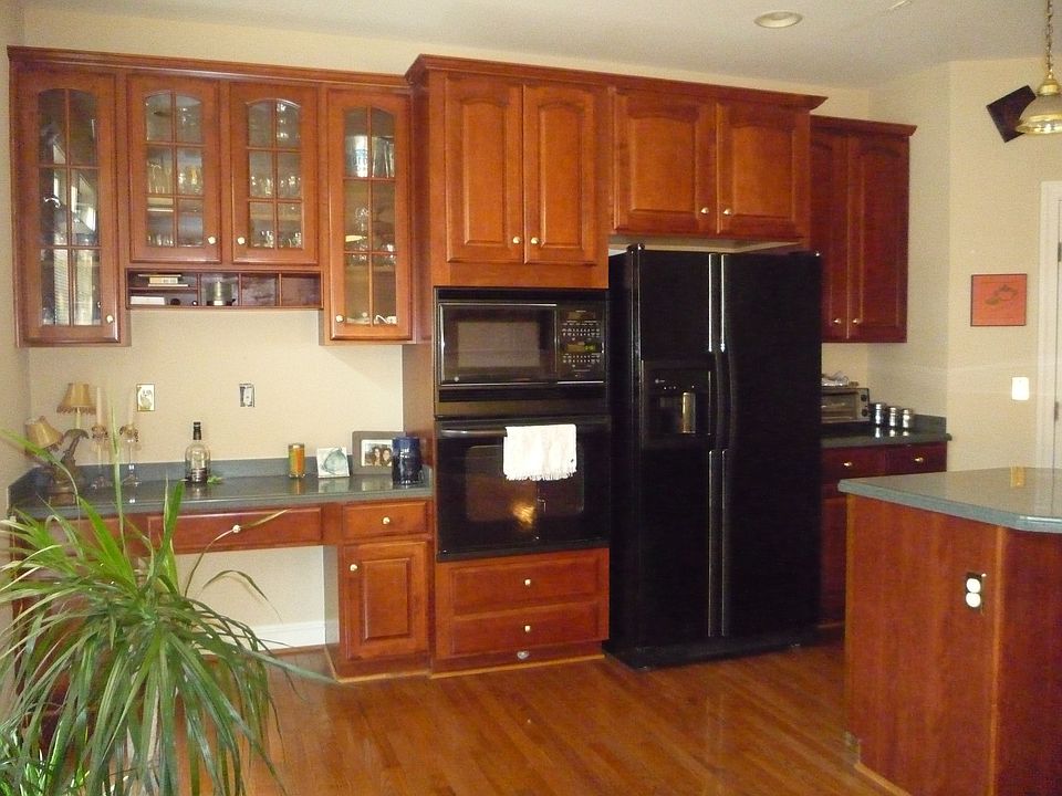 Cherry Kitchen