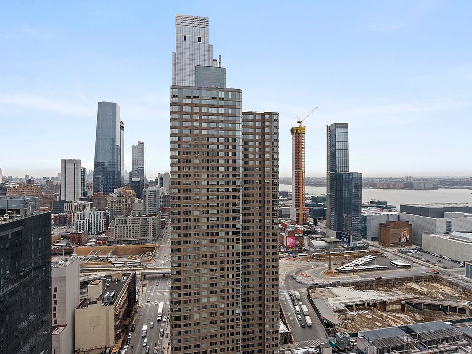 1st image of 500 W 43rd St APT 36B