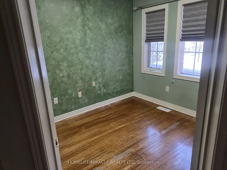 124 Lindenshire Ave #UPPER — Photo 5