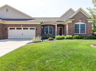 1702 Whisper Meadow Ln, Mahomet, IL 61853